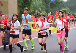 賽道上從來不缺動人心弦的故事，首屆中國馬拉松攝影大賽正式啟動