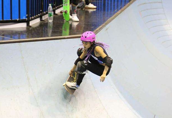 第十三届全运会群众比赛滑板项目集锦：滑板，年轻young