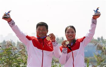 高清組圖：全運會女子200米單人劃艇頒獎儀式