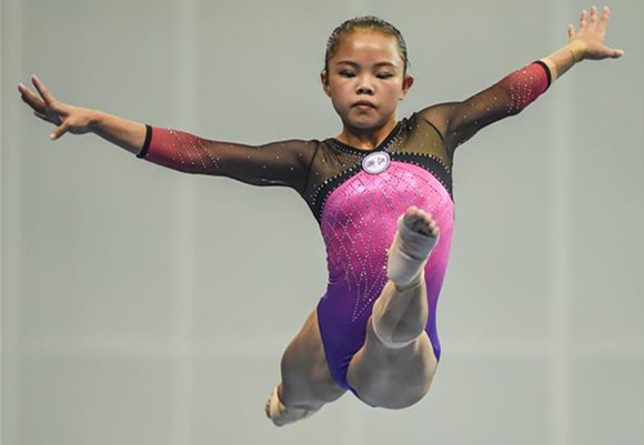 高清组图：全运会体操女子平衡木决赛浙江队选手黎琪夺冠