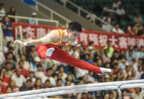 高清組圖：全運會體操男子雙杠決賽四川隊選手鄒敬園奪冠