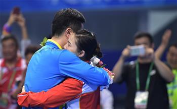 高清組圖：全運會羽毛球女雙冠軍駱羽被求婚