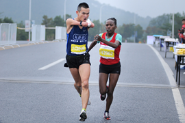 中国马拉松摄影大赛作品赏析：属于你我的跑者时刻