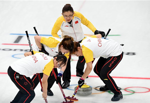 冰壶——女子组：中国队胜加拿大队
