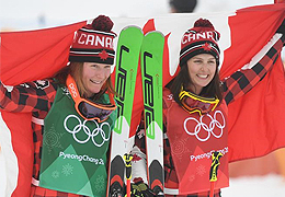 自由式滑雪女子障礙追逐決賽：加拿大選手奪冠
