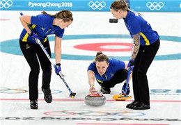 冰壶——瑞典队晋级女子冰壶决赛