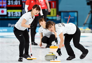 冰壶——日本队获女子冰壶比赛铜牌