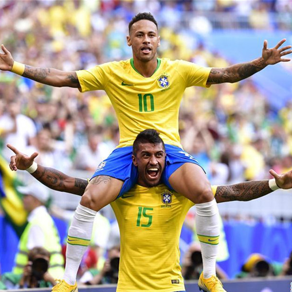 八分之一決賽：巴西隊內馬爾破門