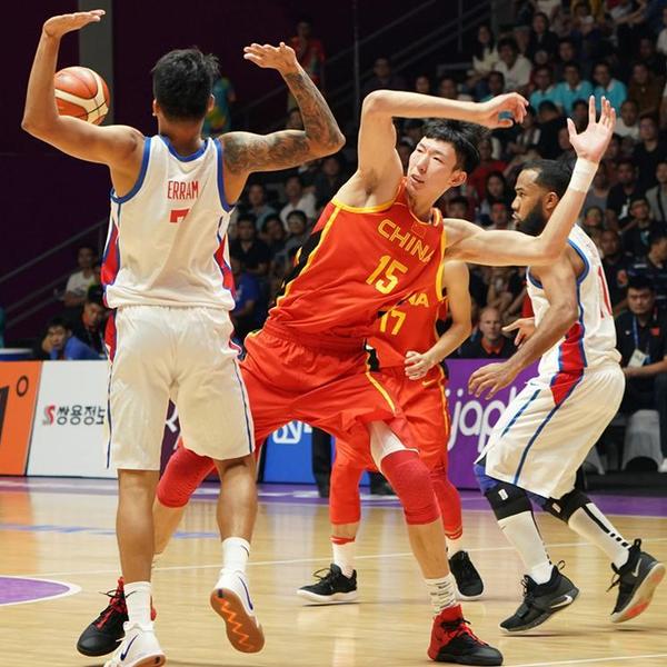篮球小组赛：中国队82-80险胜菲律宾队