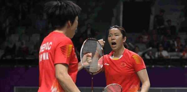 羽毛球女子团体决赛：中国对阵日本