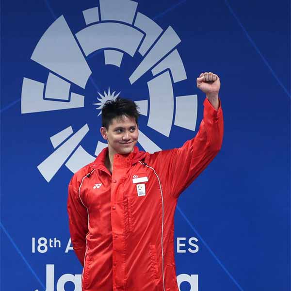 男子100米蝶泳颁奖仪式