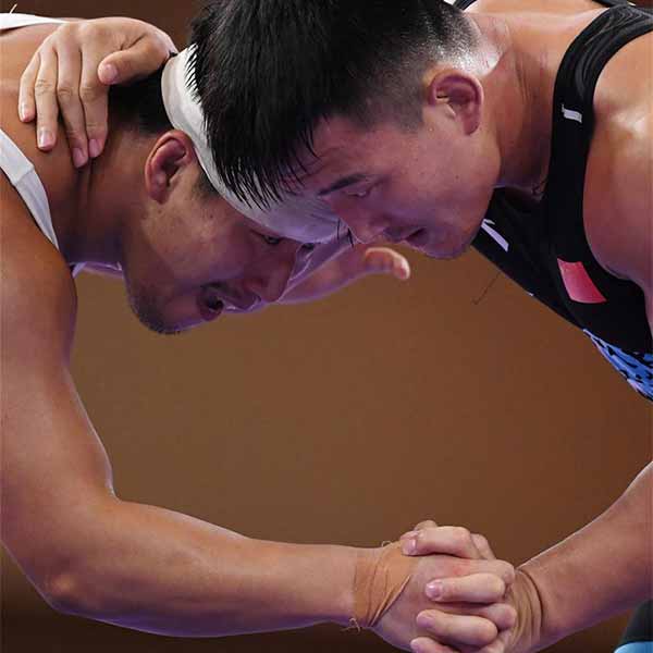 男子古典式97公斤级决赛：中国选手肖棣不敌韩国选手