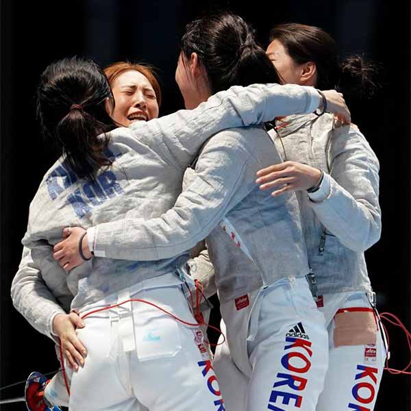 韩国队夺得女子佩剑团体冠军