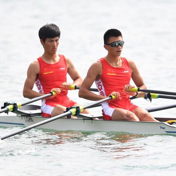 亞運會賽艇——中國選手張志遠、陳森森獲得男子雙人雙槳亞軍