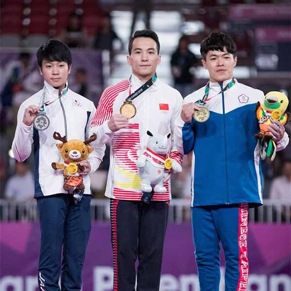 中國選手鄧書弟獲得男子吊環冠軍