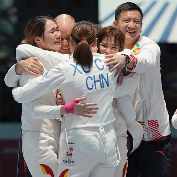 中國隊獲女子重劍團體冠軍