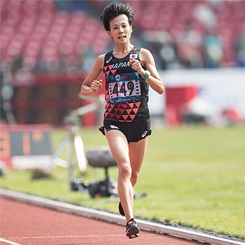 田徑：日本選手野上惠子獲得女子馬拉松亞軍