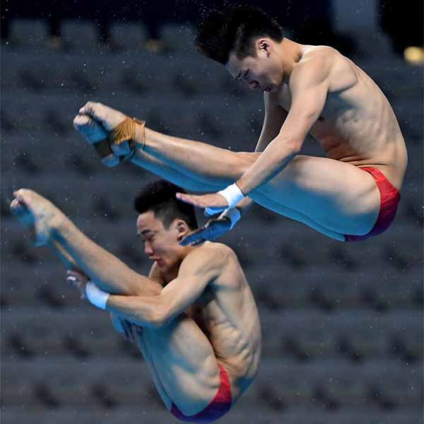 跳水男子雙人10米跳臺：中國選手陳艾森/楊昊奪冠