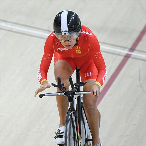 场地自行车女子3000米个人追逐赛：王红获亚军