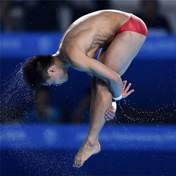 男子10米跳台：中国选手杨健夺冠