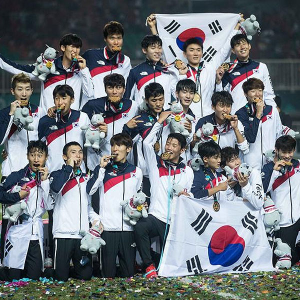 亚运会男子足球决赛：韩国队夺得冠军