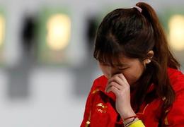 青奥会射击——中国选手卢恺曼获得女子10米气手枪第六名