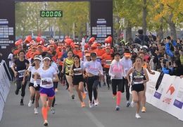 2018北京女子半程馬拉松賽北京園博園鳴槍開跑