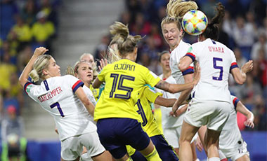 美国队进球创纪录 女足世界杯16强全部产生