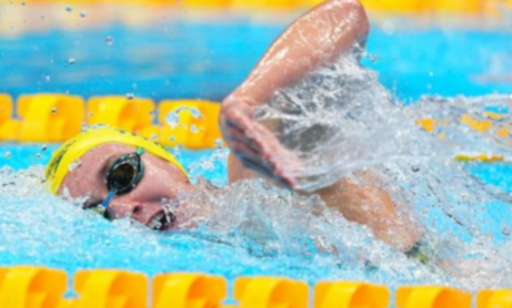蒂特姆斯打破女子400米自由泳世界纪录