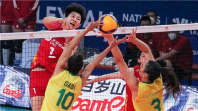 世界女排联赛：中国对阵巴西