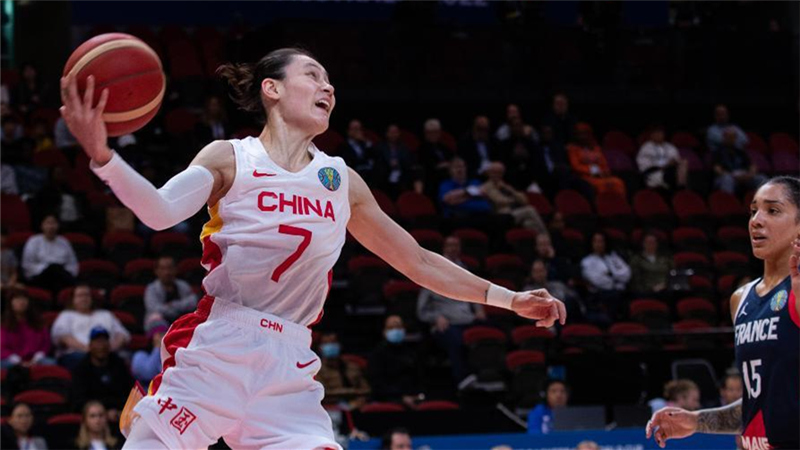 “繼續衝擊世界冠軍”——專訪中國女籃隊長楊力維