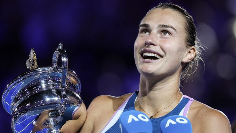 “新后”加冕 萨巴伦卡首夺澳网女单冠军