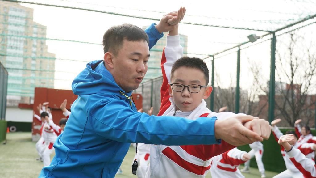 北京：多彩体育课程助力学生健康成长
