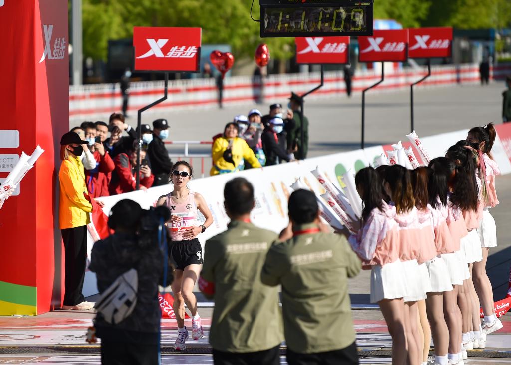 中國選手奪得2023年北京半程馬拉松賽女子組冠軍