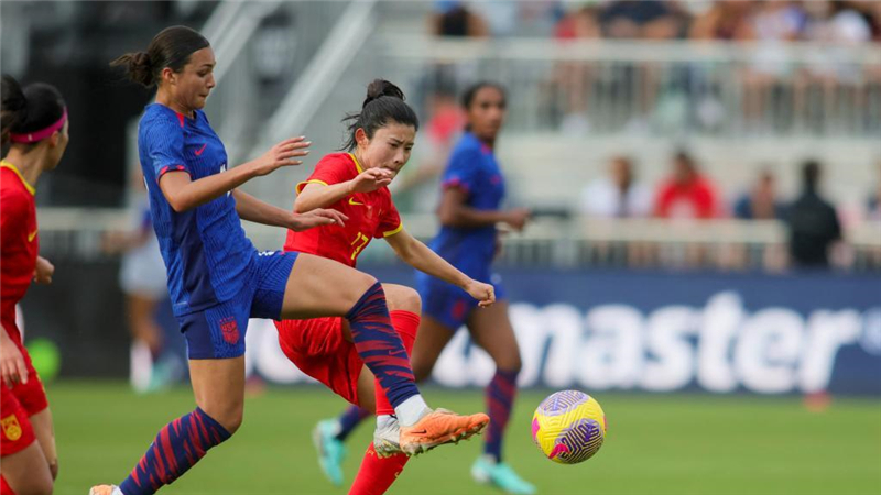 国际足球友谊赛：中国女足0:3不敌美国女足