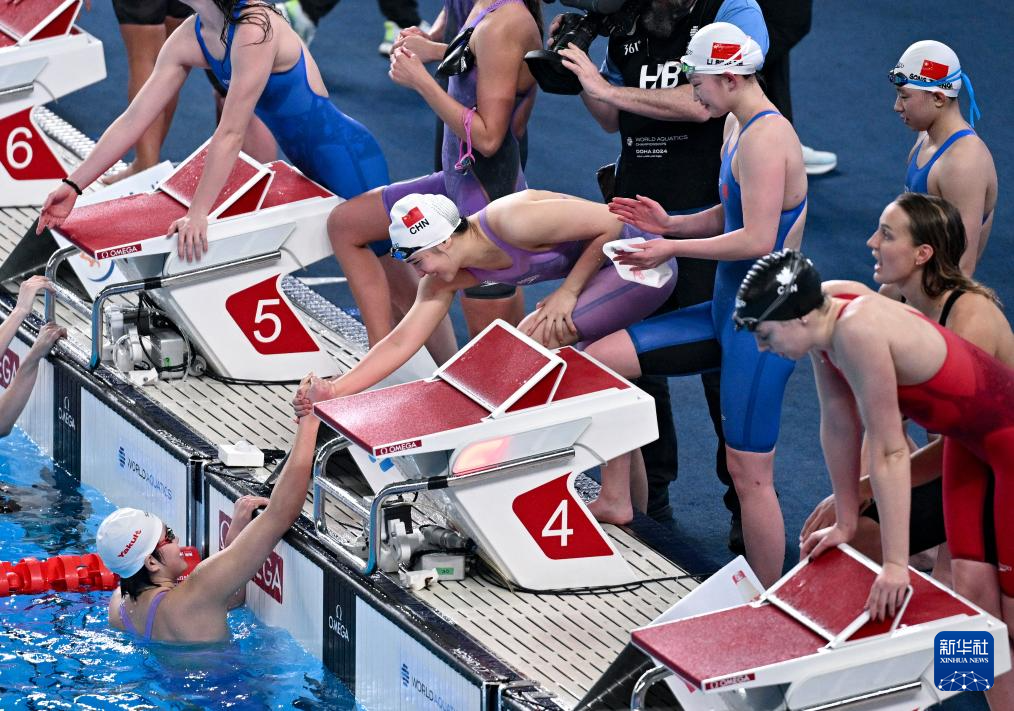 女子4x200米自由泳决赛图片