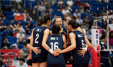 第三场：双星闪耀 中国女排横扫俄罗斯队取世界杯三连胜
