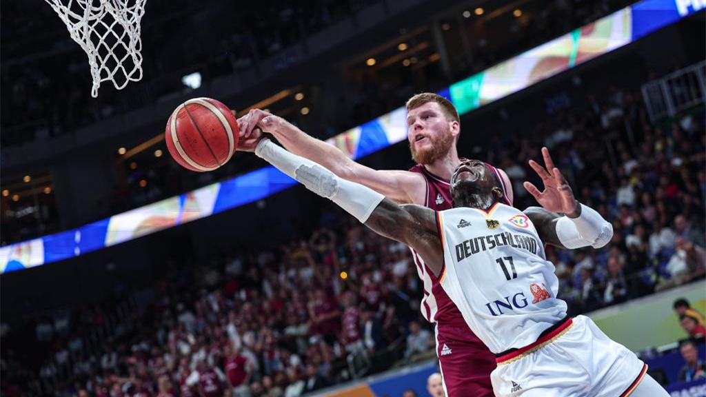 篮球世界杯|世界杯八强只是第一步——专访拉脱维亚球员戴维斯·贝尔坦斯